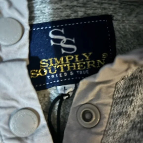 Selling - Picture 3 of 3